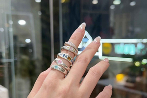Hanoi: Taller de Anillos de Arcilla de Plata con Piedras Preciosas de Vietnam