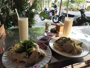 Vietnamese steamed rice rolls - Be Hai shop