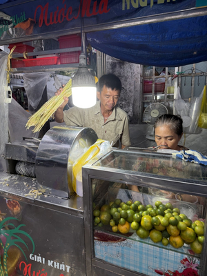 Xe nước mía chợ Phú Nhuận