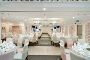 Yeebo Hotpot Seafood Restaurant