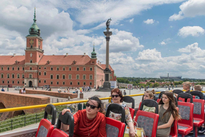 Warschau: Hop-On/Hop-Off-Bustour & Stadtrundgang mit Audioguide