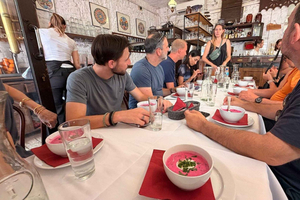 Foodietour door Warschau: eten, drinken en twee wodkaproeverijen