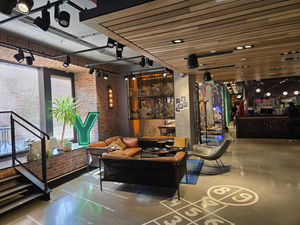 Bar 24h Moxy Warsaw Praga