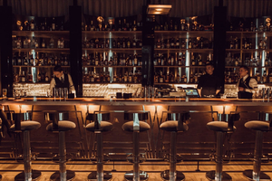 Charlie Bar