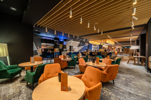 Novo Square Restaurant & Bar