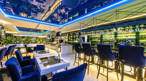 Restauracja First Floor - dania z pieca, steki, ryby i bezpłatny parking