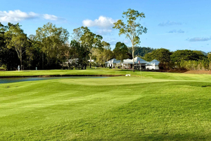 Airlie Beach: pole golfowe Whitsunday Greens Par 3 i transport