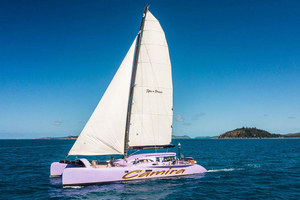 Airlie Beach: Whitsundays Full-Day Camira Sailing Adventure