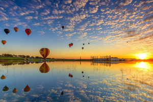 Hunter Valley: Sunrise Balloon Ride with Bubbly Breakfast