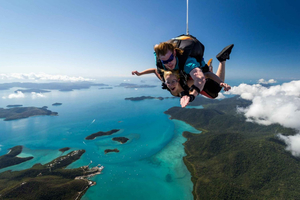 Airlie Beach: Tandem-Fallschirmsprung über den Whitsundays