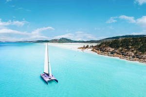 Sailing Through Whitsundays: An Unforgettable Summer Experience