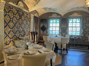 Gianni's At The Former Versace Mansion