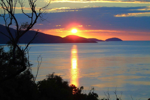 Escape to Paradise: Whitsundays' Top Luxury Resorts for Autumn Getaways