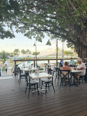 Laguna Airlie Beach