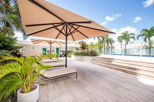 Lanai Riverside Apartments