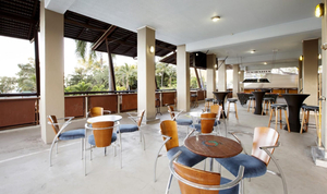 Magnums Hotel