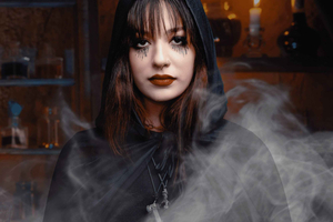 Salem Ghost Tours: Witches & Wicked Whispers