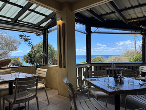 Six Beaches Fish Grill and Bar