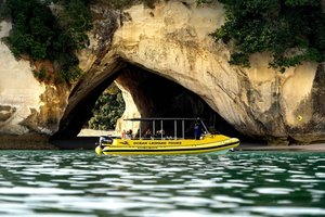 Whitianga : croisière de 2 heures à Cathedral Cove et sur la côte volcanique