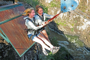 Victoria Falls: begeleide rondleiding en zipline-avontuur