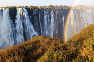 Victoria Falls: Guided Tour with Village Visit