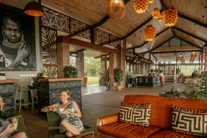 Victoria Falls: Lookout Café Lunch with Transfers