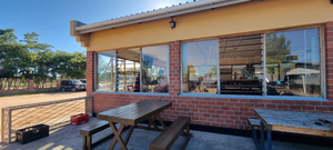 Qmetro Sports Bar & Restaurant