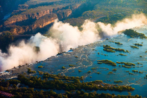 Cascate Vittoria e Zimbabwe: tour panoramico di un giorno e crociera al tramonto