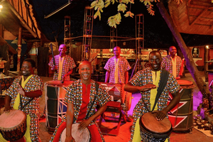 Cataratas de Vitória: Banquete Cultural Jends Boma e Celebração de Tambores