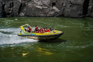 Cataratas Victoria: Experiencia de aventura en lancha motora