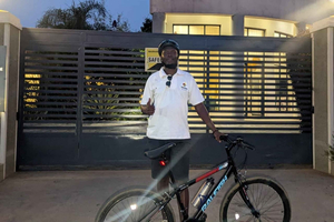 Victoria Falls: fietstocht door township met lunch op een boerderij