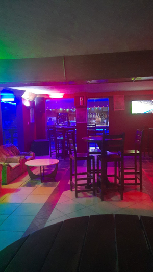 Chevron Gomba Bar/Night club