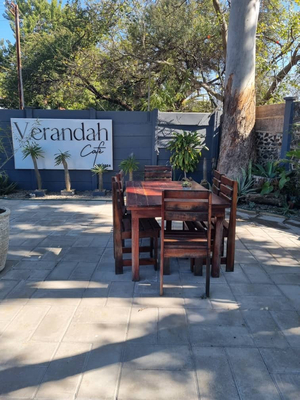 Verandah Café