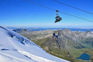 From Zurich - Private Alpine Sledging and Lakeside Fondue Tour