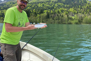 Da Zurigo: tour di pesca privato con noleggio barca