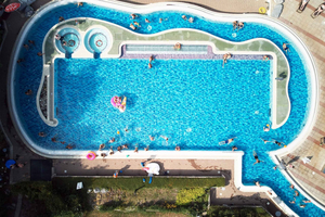 Pfäffikon: Alpamare Water Park Entry Ticket