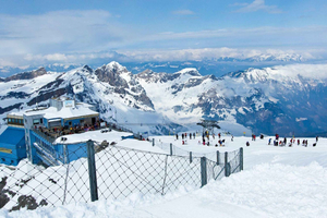 Private Car Tour to Mt Titlis and Interlaken from Zurich
