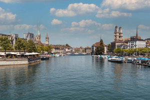 Zurich: 360° City Walk Tour Including Hidden Spots