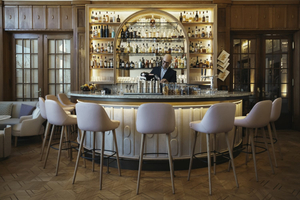 Louis Bar