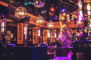 Penthouse Roof Top Bar – 360° View