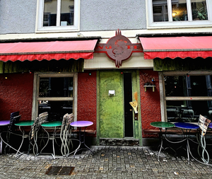 Wüste Bar