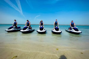 Abu Dhabi: Guided Jet Ski Experience at Radisson Blu