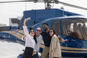 Abu Dhabi: Privater Hubschrauber-Rundflug über die Landschaft