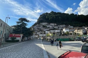 Berat Daily Tour w języku angielskim, niemieckim, włoskim, hiszpańskim