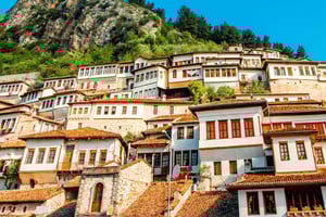 Berat: passeio guiado a pé com degustação de comida e vinho