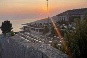 Saranda, Blaues Auge & Sonnenuntergangstour zur Festung Lekuresi