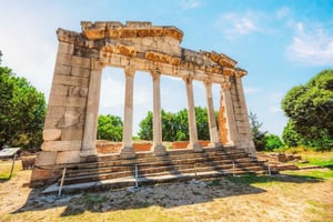 Durrës: Apollonia-ruinene, Ardenica-klosteret og Slow Food