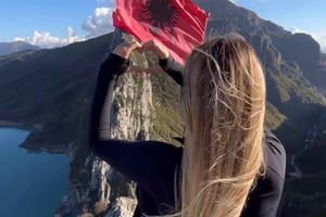 Дуррес/Голем/Керрет: экскурсия к озеру Бовилла с походом и гидом