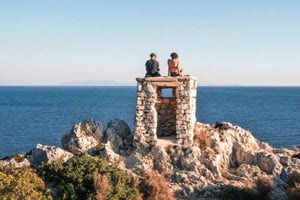 Durrës/Golem: tour dell'isola di Sazan e di Karaburun con biglietti per la barca