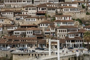 Passeio pela cidade de Tirana e experiência no teleférico de Dajti